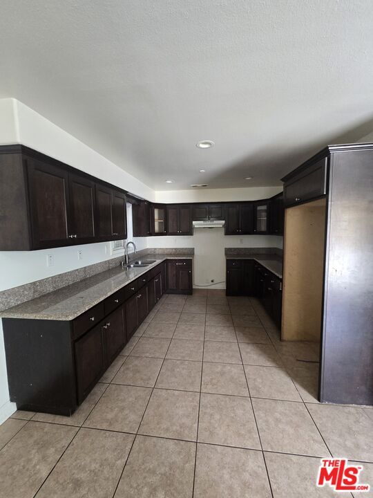 Foto del edificio - 8822 Orchard Ave