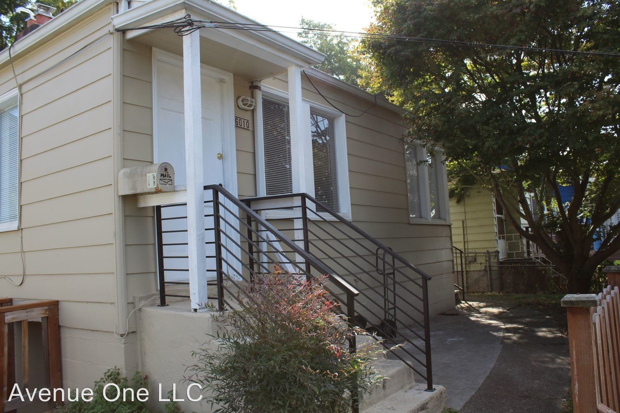 Primary Photo - 6010 5th Ave NW
