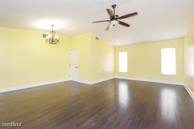 Building Photo - 3 br, 2 bath House - 227 SW 33rd St UNIT