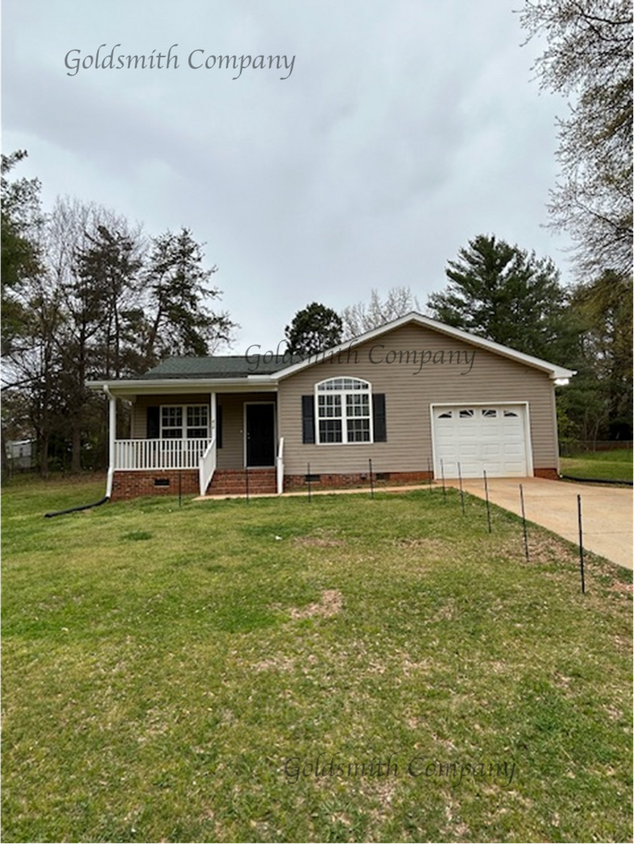 Charming 3 Bed, 2 Bath Home in Greer, SC -... - Charming 3 Bed, 2 Bath Home in Greer, SC -...