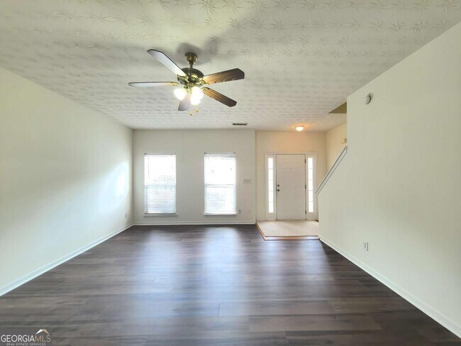 Foto del edificio - 619 Kenridge Way