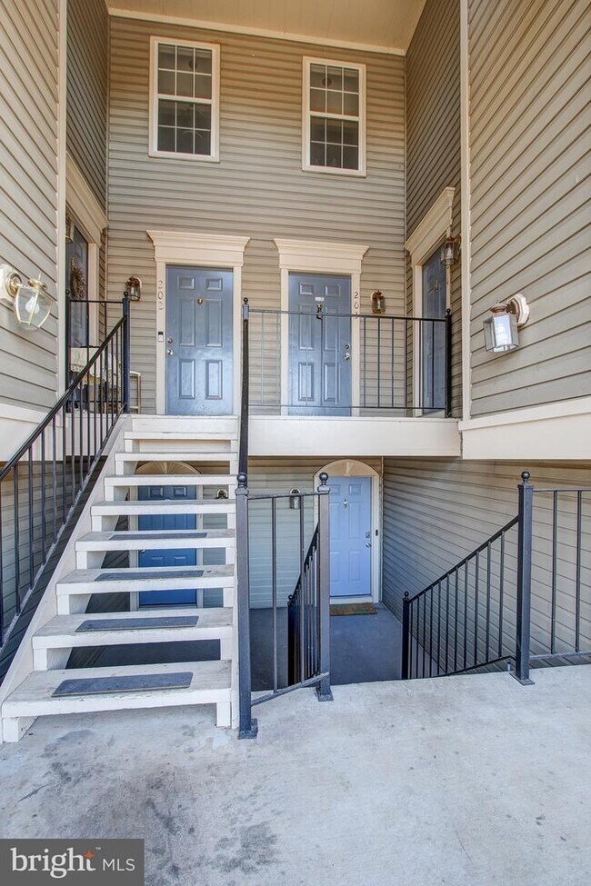 Building Photo - 8165 Bayonet Way