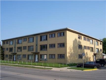 Building Photo - 3201-3205 Saint Charles Rd