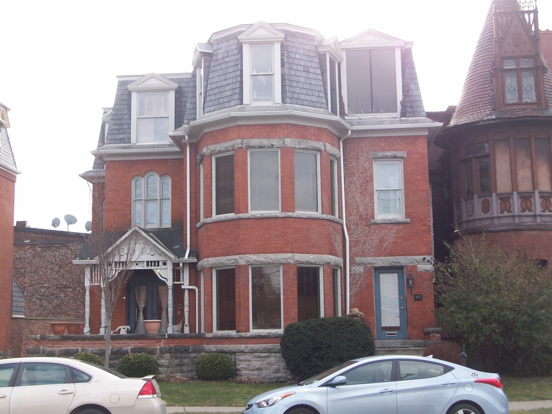 Primary Photo - 471 Virginia St