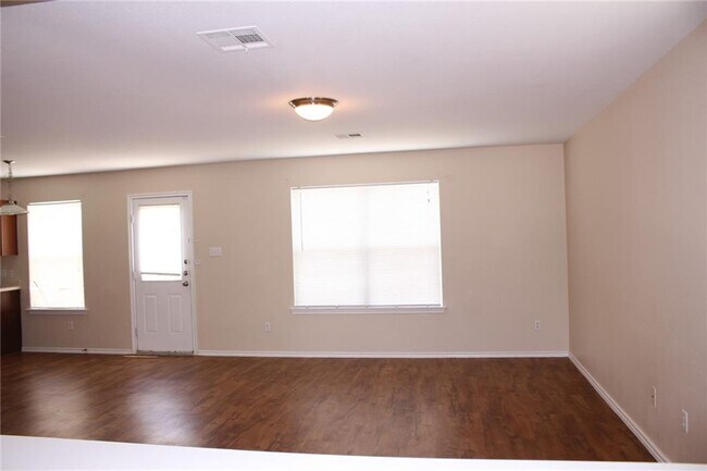 Building Photo - 216 Outfitter Dr