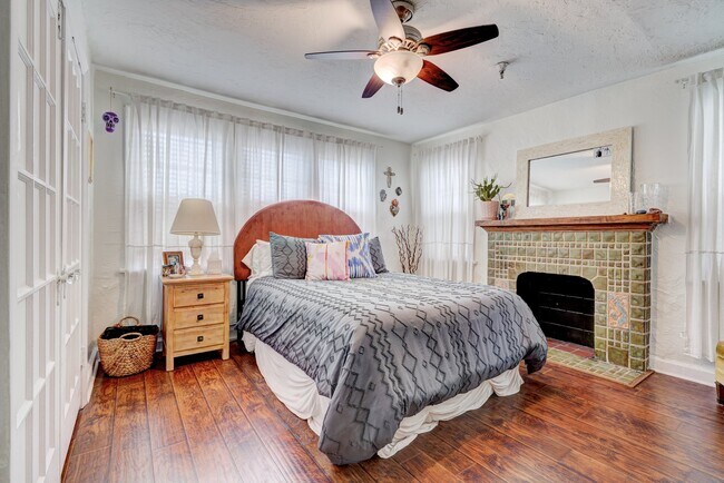 Foto del edificio - 308 NW 24th St