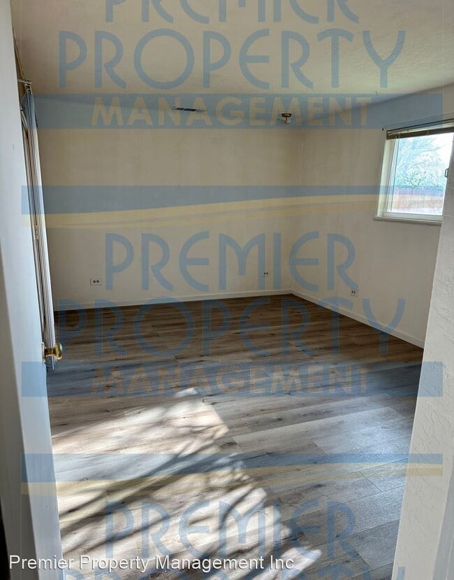 Building Photo - 3 br, 1 bath House - 5519 Lower Wyandotte Rd