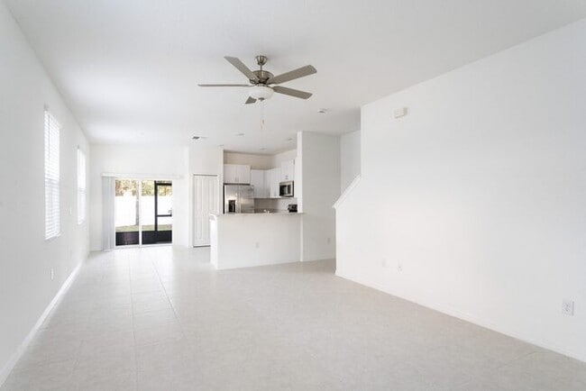 Foto del edificio - COMING SOON! APPLY NOW! 2BED 2.5BATH