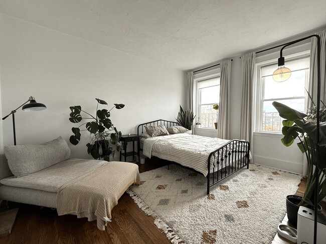 Photo - 137 Peterborough St Apartment