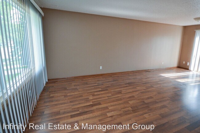 Building Photo - 2 br, 1.5 bath House - 4442 13th Ave NW