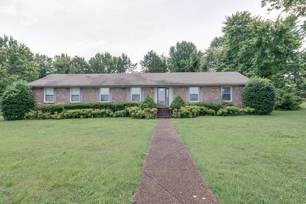 Foto principal - 748 Dejarnette Ln