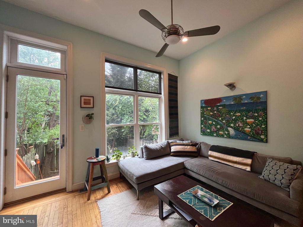 Foto principal - 1328 Park Rd NW