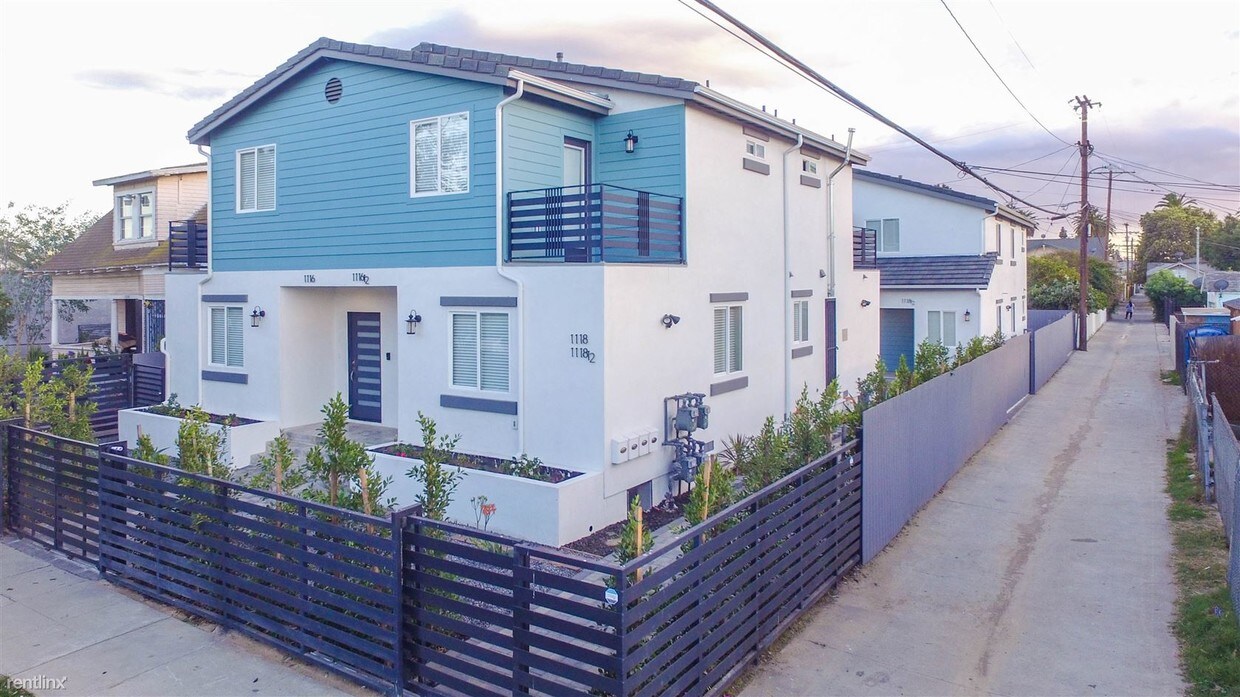 Primary Photo - 3 br, 3 bath Duplex - 1116 -1118 1/2 West ...