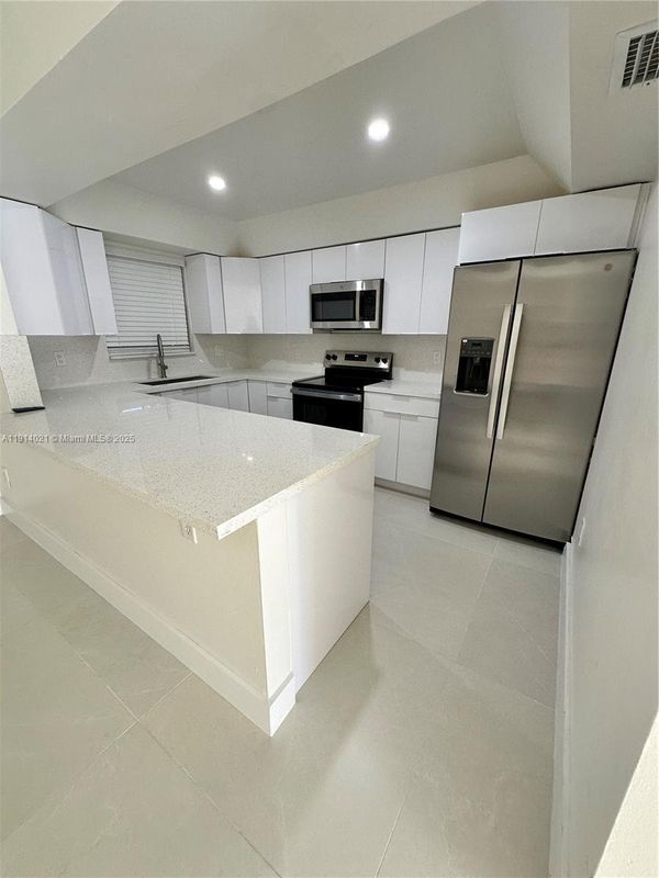 Foto del edificio - 5151 SW 121st Terrace