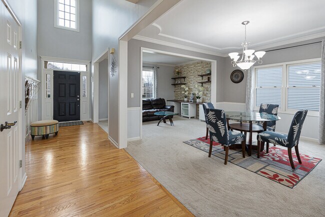 Building Photo - 2095 Clementi Ln