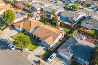 Building Photo - 3276 Andora Dr