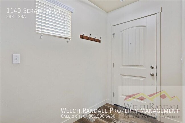 Building Photo - Spacious 3-Bedroom Townhome for Rent in La...