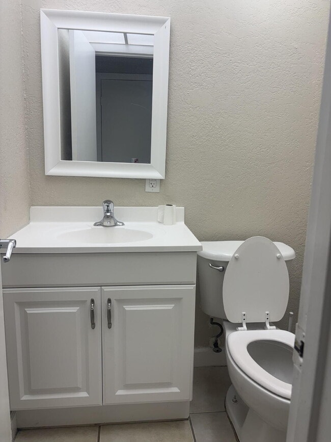 Building Photo - Charming 2-Bed Townhouse Retreat in Planta...