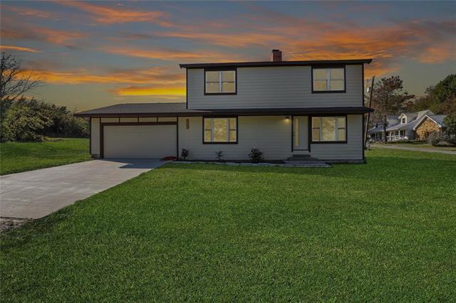 Building Photo - 9306 High Noon Dr