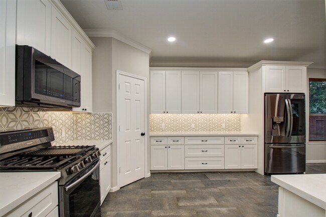 Foto del edificio - 6411 Hope Wood Mills Dr