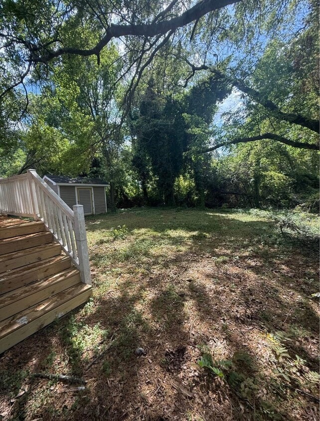 Foto del edificio - 1713 Harrel St