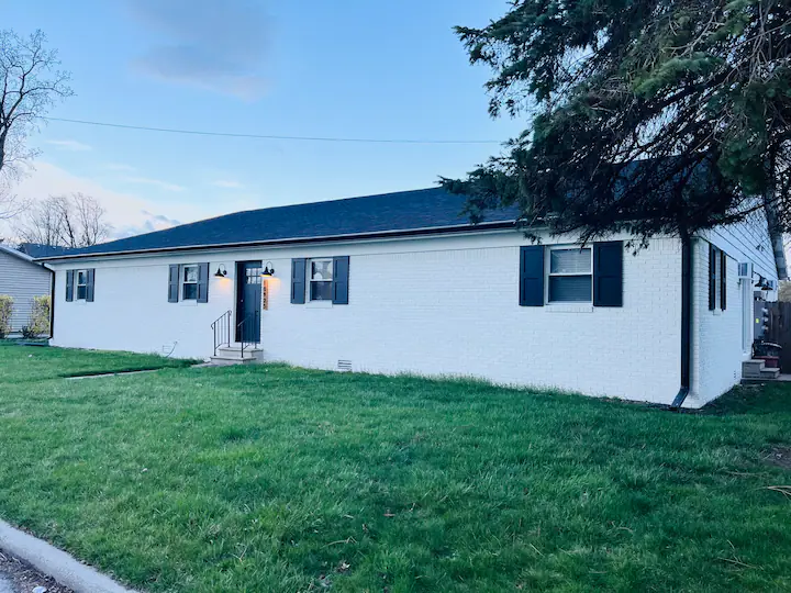 Primary Photo - 10925 Otsego St