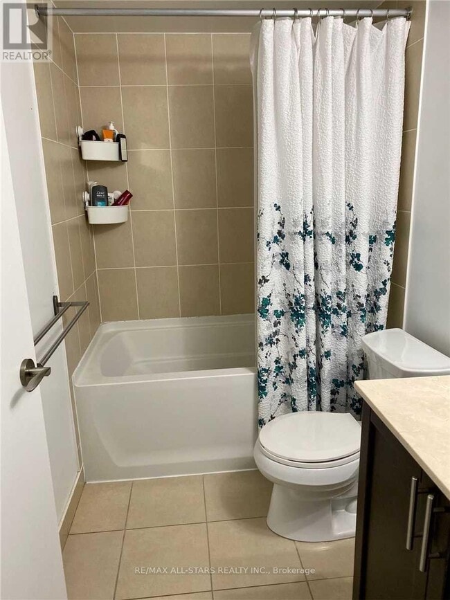 Building Photo - 830 Lawrence Ave W