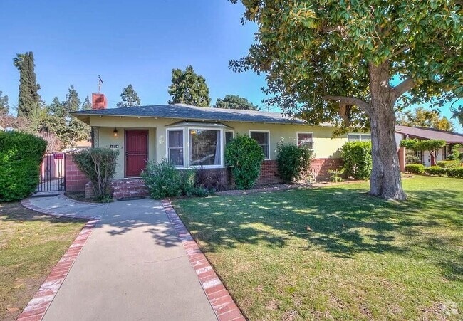 Building Photo - 1564 Alameda St