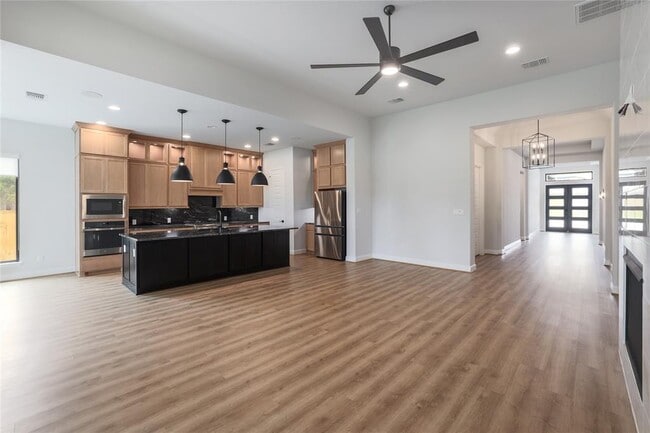 Building Photo - 1408 Logan Del Wy