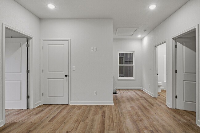 Foto del edificio - 401 Houghton St