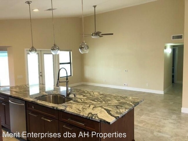 Building Photo - 3 br, 2 bath House - 7074 S JENTILLY LANE