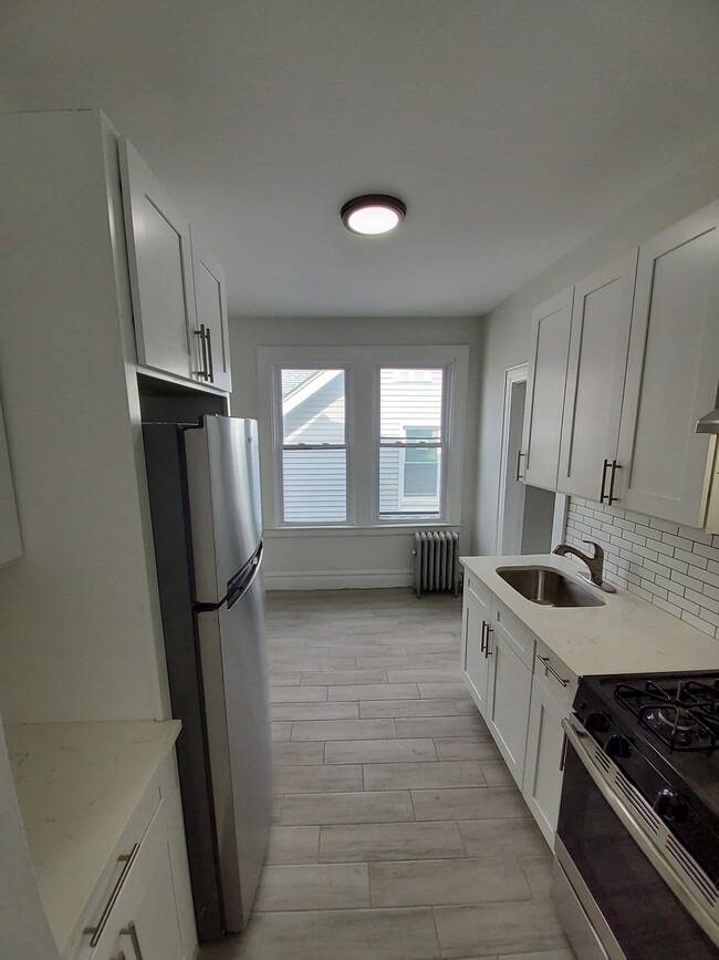 66 Schuyler Ave Unit 3, Newark, NJ 07112 Apartments in Newark, NJ