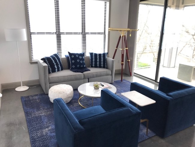 Building Photo - The Hudson on Lake Travis (WATERFRONT!)