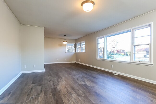 Foto del edificio - 3815 Idlewild Ave