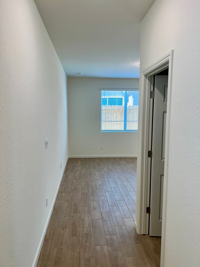 Building Photo - Stunning Brand-New 3-Bedroom Home in Gated...