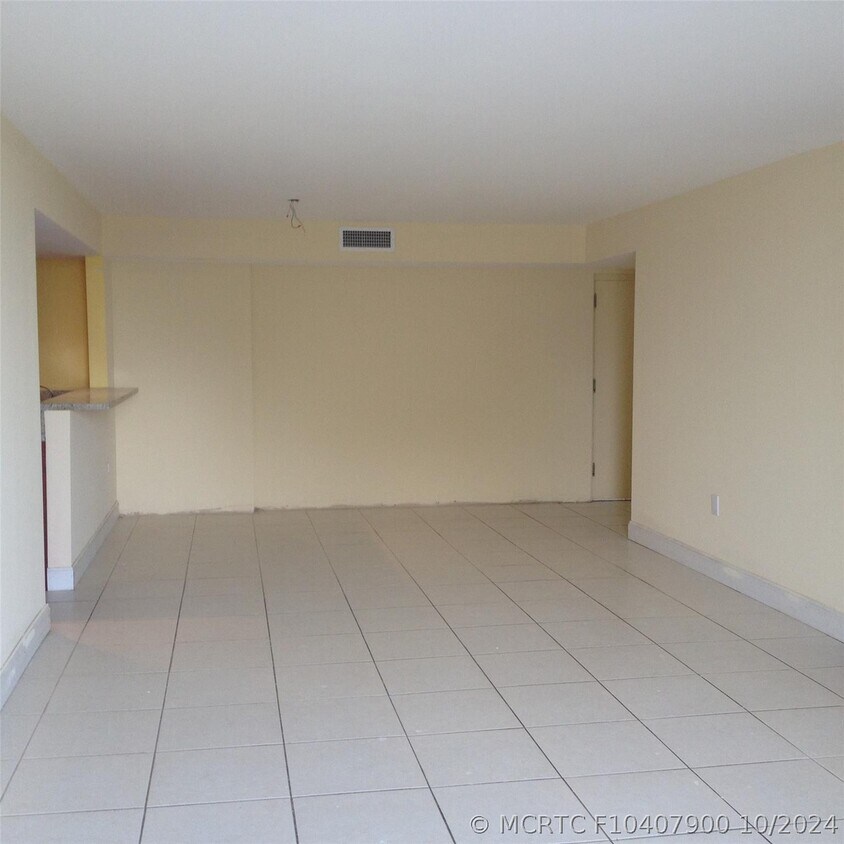 Foto del edificio - 7705 Abbott Ave