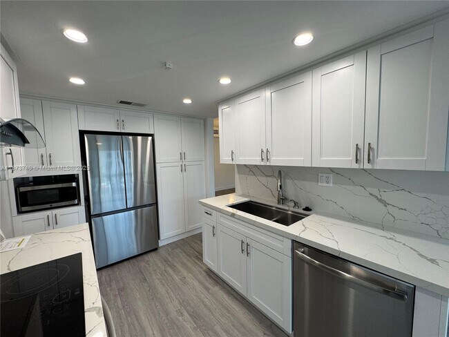 Foto del edificio - 1300 SW 122nd Ave