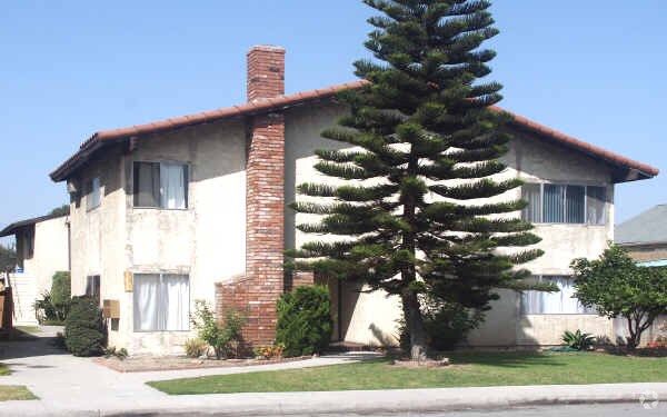 Building Photo - 3671 Farquhar Ave
