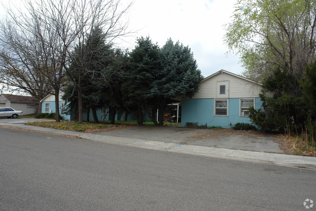 Building Photo - 1017-1019 S Longmont Ave