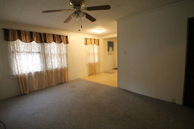 Building Photo - Exclusively Offered by Muse Realty, LLC