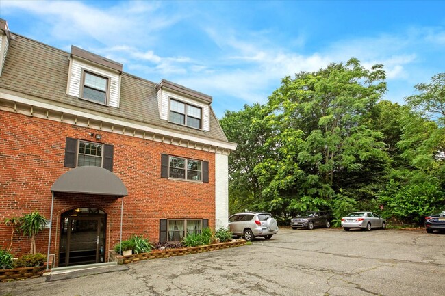 Building Photo - 191 Bunker Hill St