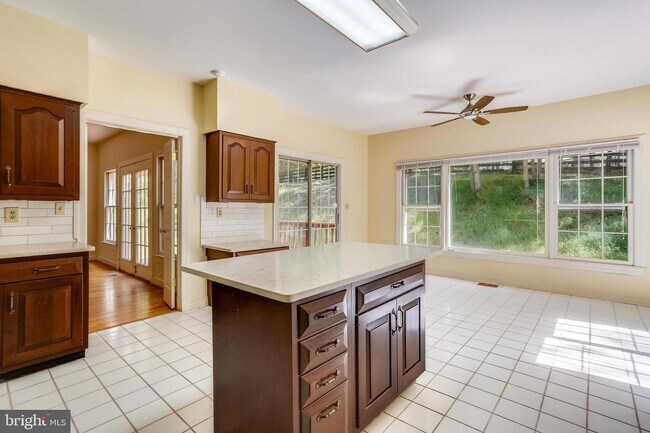 Building Photo - 13620 Canal Vista Ct