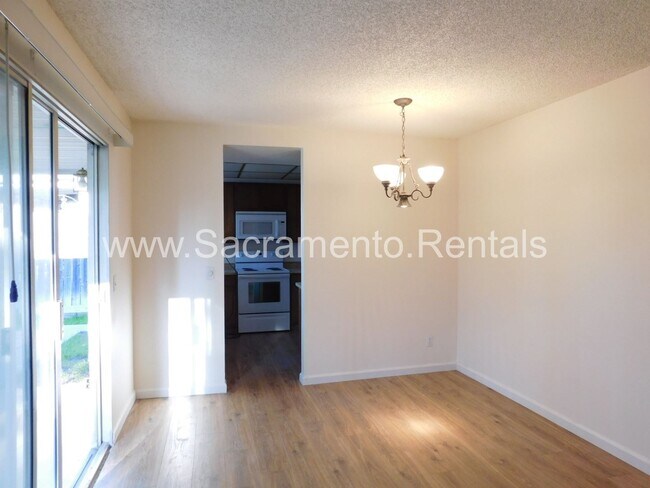 Building Photo - 3 br, 2 bath House - 7601 Bierston Street