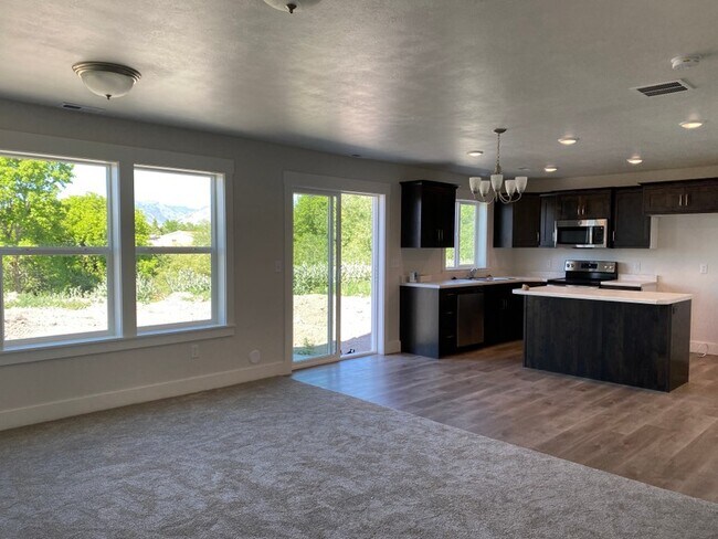 Foto del edificio - 1403 W Creekside Dr