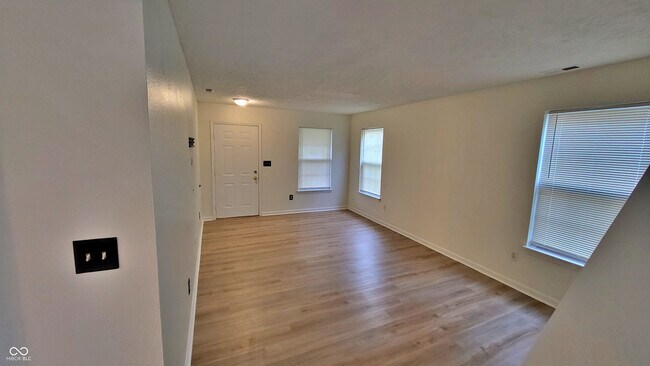 Foto del edificio - 11329 Smoothbark Dr