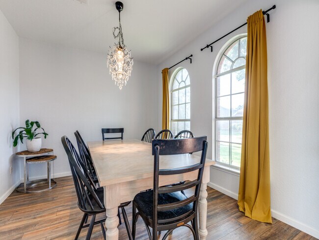 Foto del edificio - 6008 Vineyard Ln
