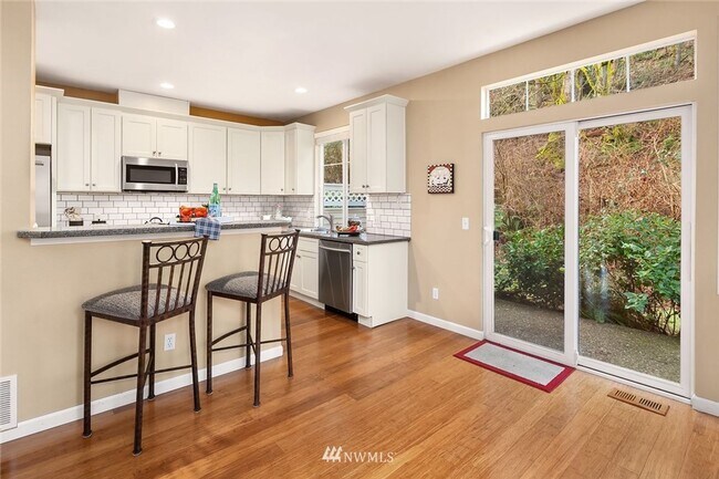Foto del edificio - 3Bd/2.5Ba Bellevue Townhouse