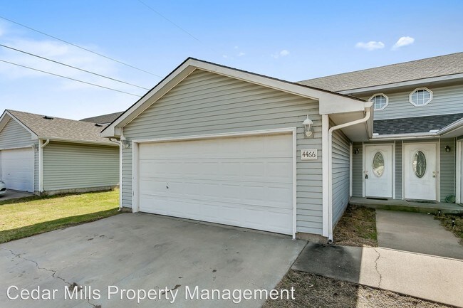 Building Photo - 3 br, 1.5 bath House - 4466 S. Elizabeth