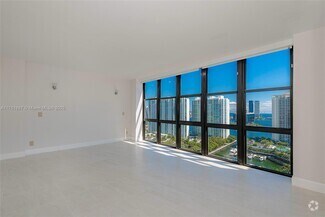 Building Photo - 18181 NE 31st Ct
