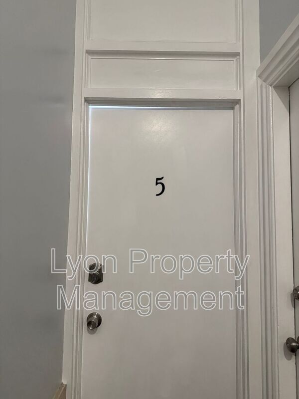 Foto del edificio - 507 Blackstone St